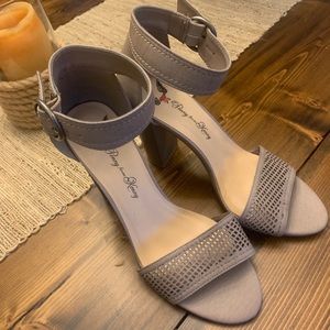 Penny loves Kenny sandals